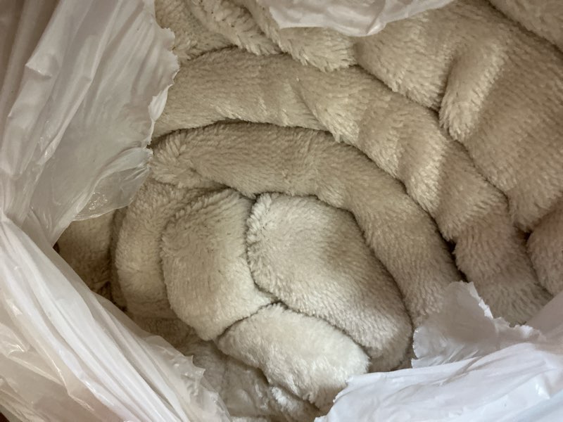 Condition photo showing Good Condition for bedsure gentlesoft sherpa fleece blankets king size for bed, non-heated, thick and warm throw for women and men, soft fuzzy plush king blanket for winter, linen, 108x90 inches king (108" x 90") 05 - linen