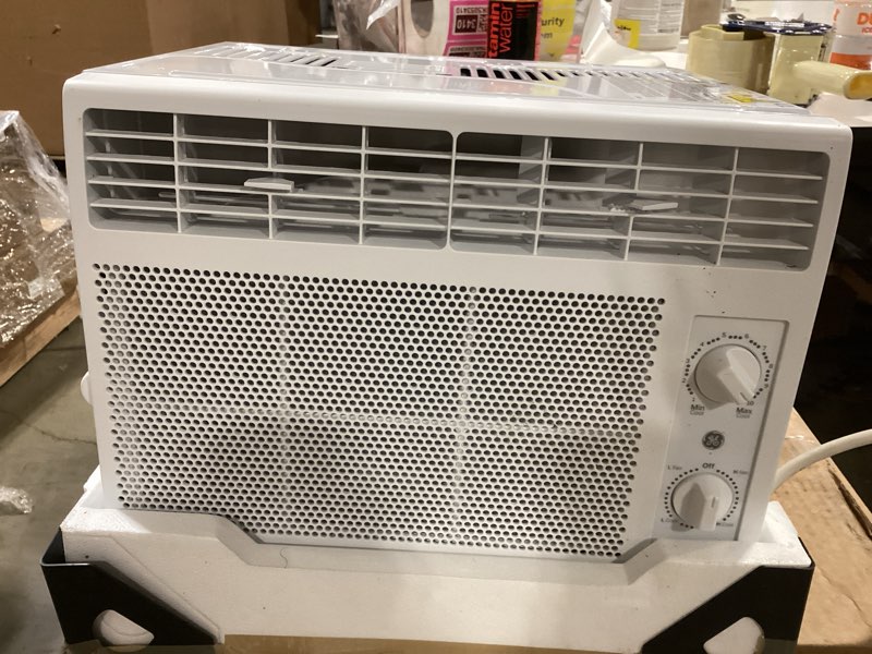 Condition photo showing New/Like New for ge window air conditioner unit, 5,000 btu for small rooms up to 150 sq ft. with manual adjustable fan and cooling settings, perfect for small bedroom or living room, easy install kit included, white new 5,000 btu mechanical controls white