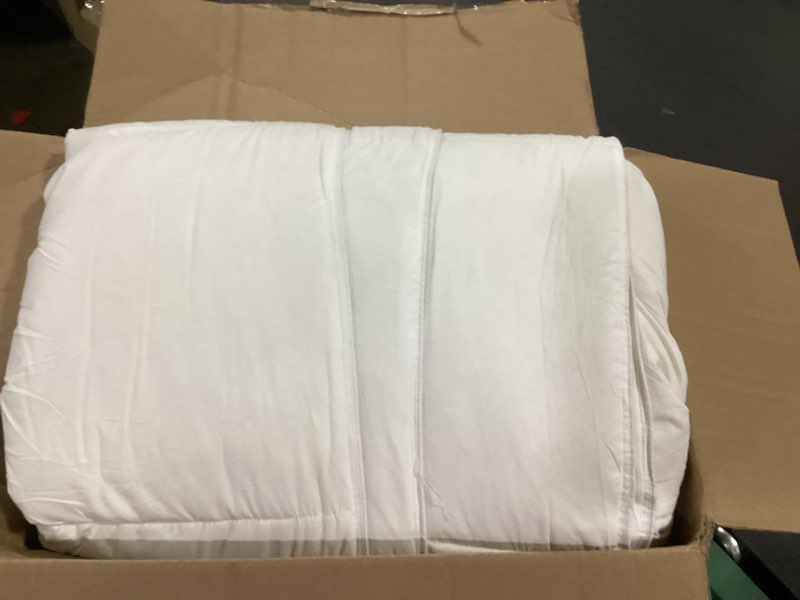 Condition photo showing Good Condition for Cosybay Heavyweight King Feather Down Fiber Comforter - White Thicker Winter Duvet Insert, Ultra Soft 100% Cotton Cover, Luxury Hotel Bedding with Corner Tabs, 106"x90" King White/Heavyweight
