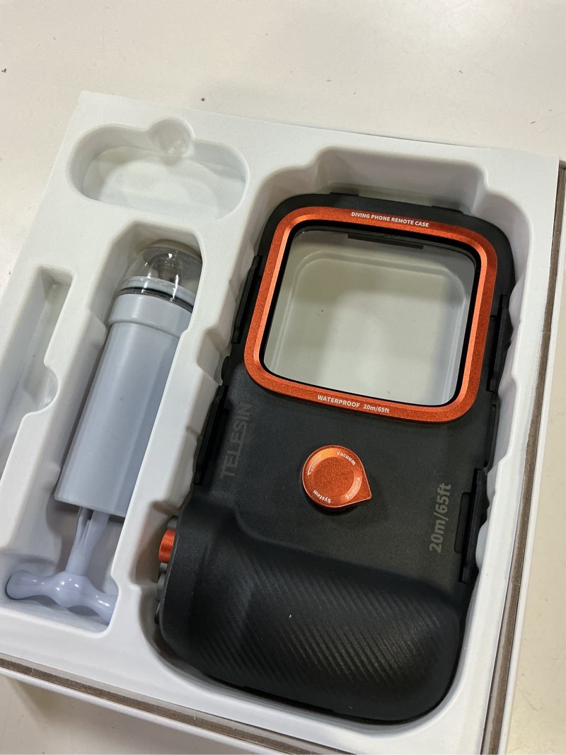 Condition photo showing Good Condition for telesin universal underwater phone case for snorkeling and diving waterproof housing for photo & video handle grip for iphone 7-17 pro/pro max/plus/mini, galaxy s10-s26 ultra/plus and most phones