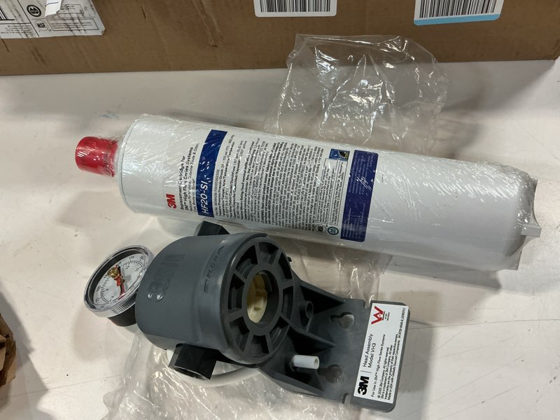 Condition photo showing Good Condition for 3m water filtration products ice 120-s 5616003 filtration system (1 -(pack))