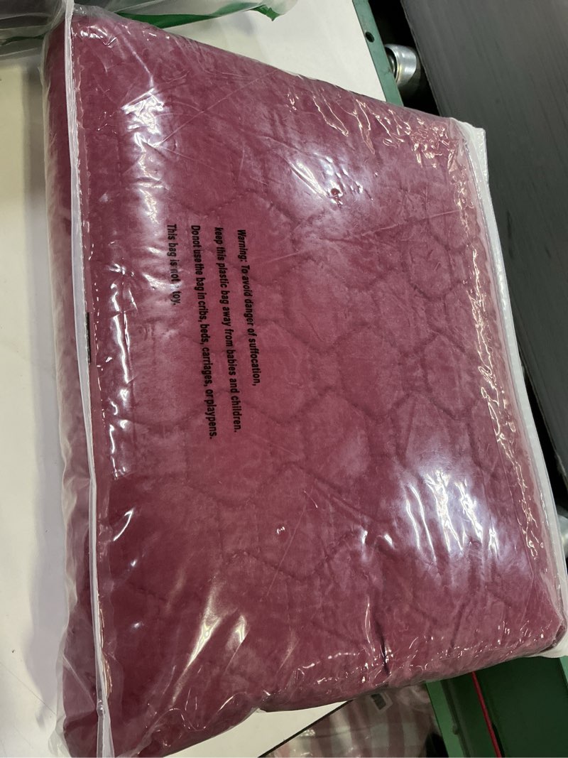 Condition photo showing Good Condition for 100% Waterproof Nonslip Recliner Covers for Large Recliner, Reclining Chair Covers with 5 Pockets, E