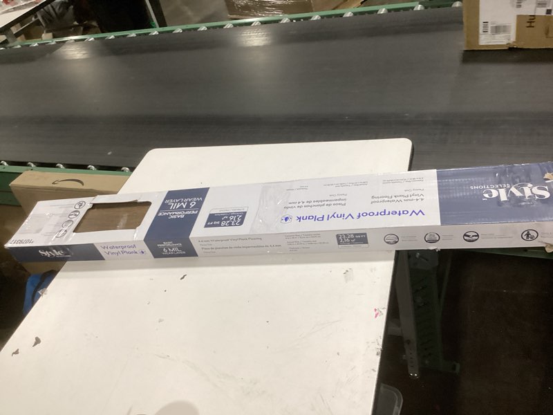 Condition photo showing Good Condition for  Style Selections Penny Oak 6-mil x 6-in W x 48-in L Waterproof Luxury Vinyl Plank Flooring