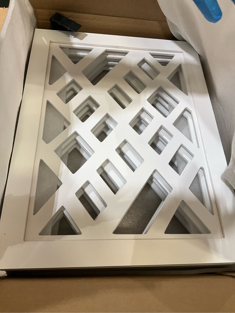 Condition photo showing Good Condition for Cut-Out Design 16" Short Dog Gate for Small Dogs, Foldable Retractable Puppy Gate Indoor - Freestanding Lightweight Pet Barrier for Doorways, Stairs, Hallways (Extends to 41", White) H:16" / W:4"-41"