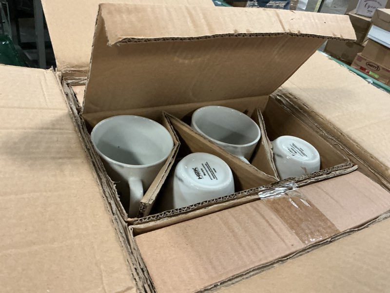 Condition photo showing New/Like New for Safdie & Co. 16-Piece Marble Dinnerware Set, Porcelain, White