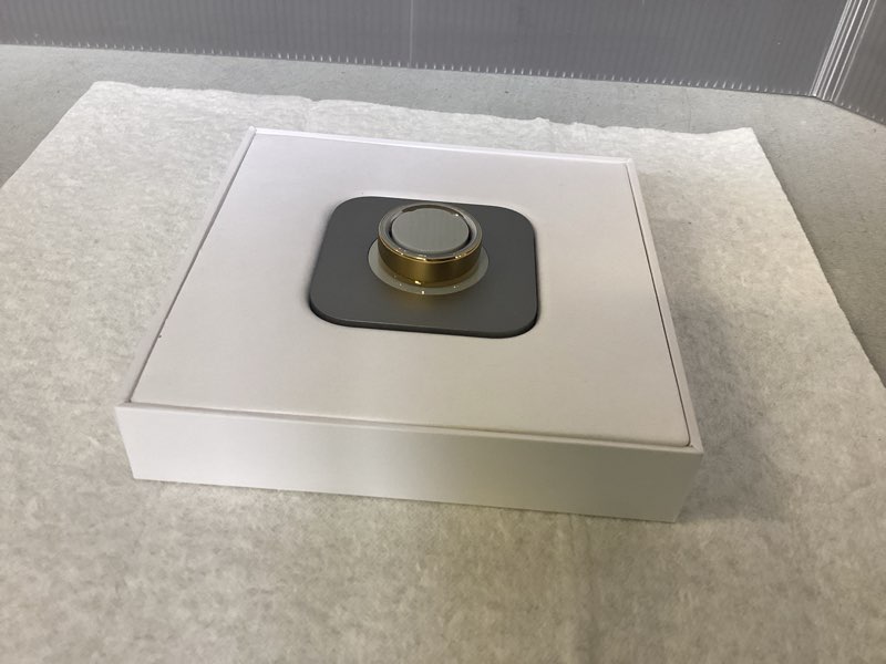 https://lotting-media.assets.bidfta.com/lotting_750a8cd9-5da3-4b0e-9163-0a2e478ca48f