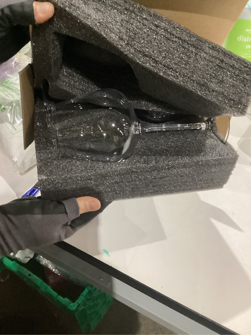 Condition photo showing Good Condition for BACLIFE Hand Blown Red Wine Glasses Set of 4 – 23 oz Burgundy Wine Glasses With Long Stem – Large Premium Crystal Wine Glass – Unique Gift for Wedding, Anniversary, Mother’s Day – Clear