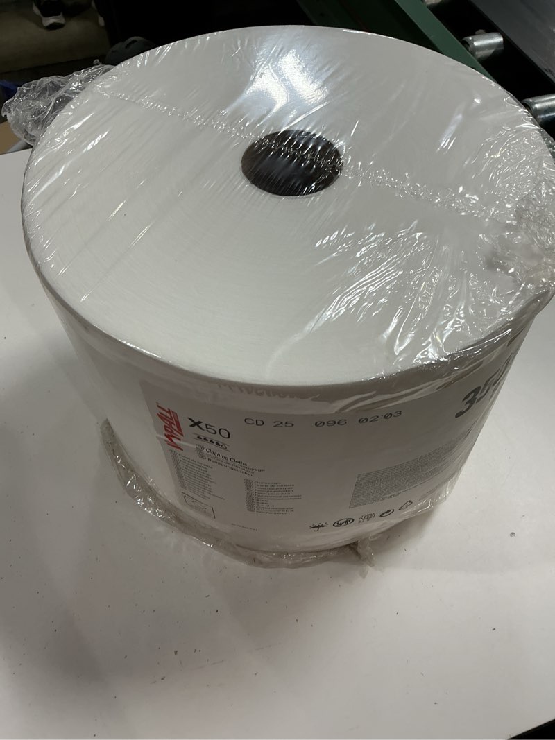 Condition photo showing New/Like New for wypall x50 disposable cloths (35015)  jumbo roll  9.8 x 13.4  white  1 100 sheets per roll