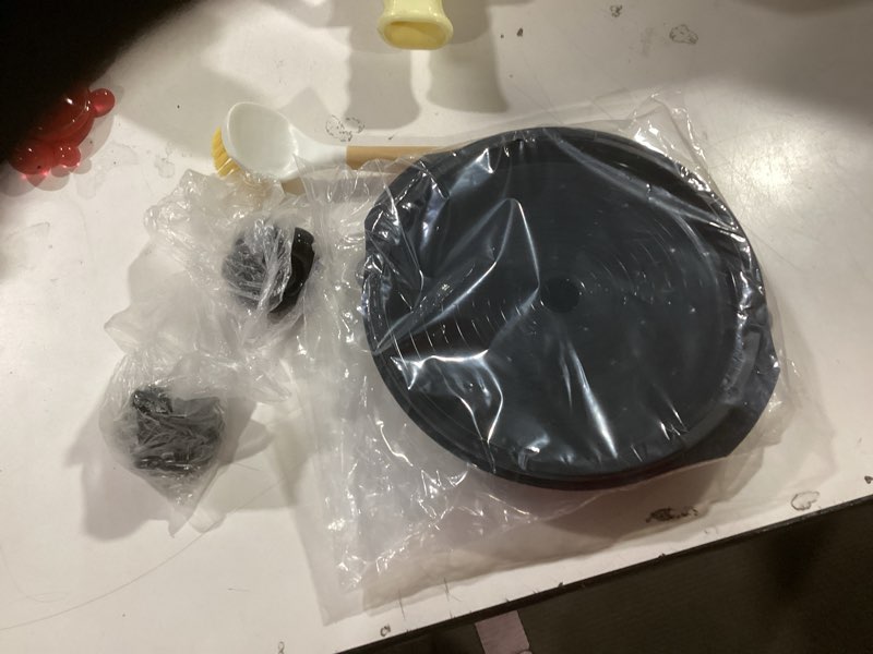 Condition photo showing New/Like New for Chicken Shredder Tool Twist Large - 10'' Pro Meat Shredders for Chicken Breast,Visible Kitchen Gadgets Grinder Machine with Brush,Strong Anti-Slip Strip,Ergonomic Handle,BPA Free (Black)