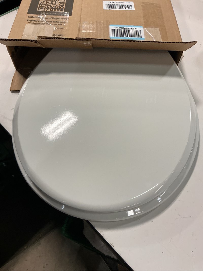 Condition photo showing Good Condition for mayfair cassel slow close toilet seat, easy clean, non slip premium wood seat, easy install, made in usa, round, white
