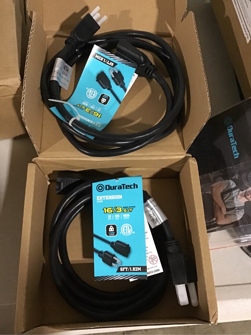 Condition photo showing New/Like New for duratech extension cord 6 ft, short indoor extension cord, 16/3 sjt, 13 amps, 3 prong plug, 2 pack, black