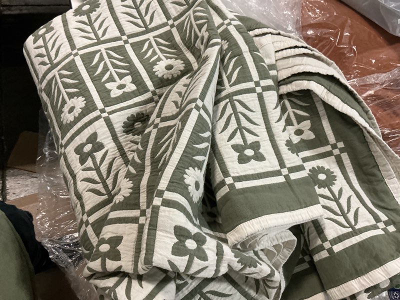 Condition photo showing Good Condition for organic cotton jacquard floral coverlet color: dried sage size: full/queen set: without sham set