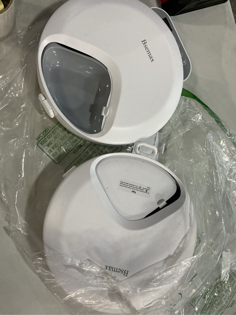 Condition photo showing As Is for automatic wet food cat feeder, auto refrigerated wet foods feeder for cats dogs 4 meal timed fresh foods dispenser with 2 ice packs small pet feeders for kitty puppy automatic cat dog food bowl white