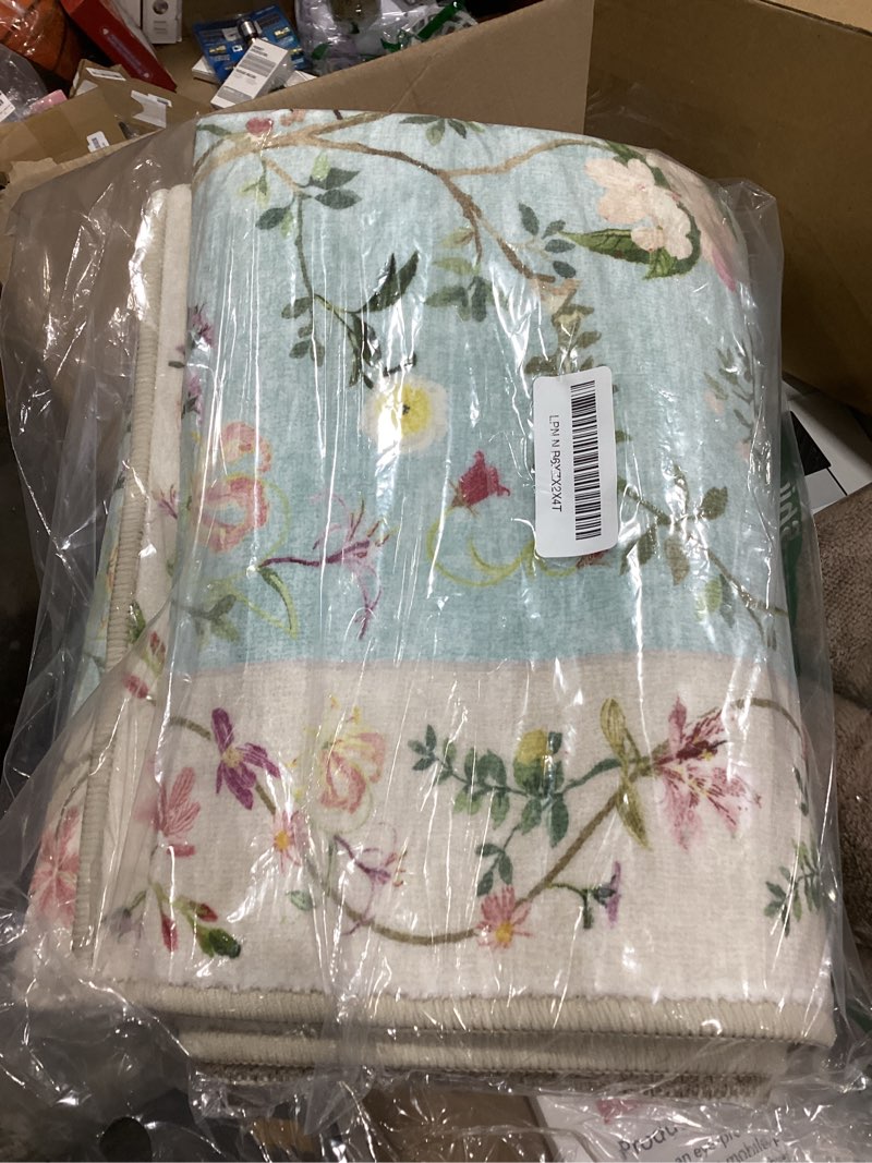 Condition photo showing Good Condition for jinchan floraison hallway runner 2x6 multi floral soft machine washable rug non slip low pile boho stain resistant botanical rugs for bedroom kitchen floor living room beige/blue 2' x 6' (runner) floral beige/blue