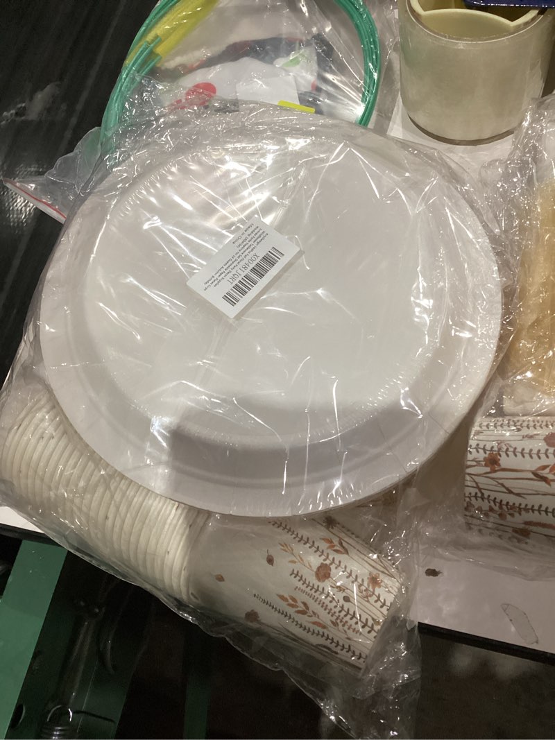 Condition photo showing New/Like New for 168Pcs Fall Floral Party Decor Supplies Wildflower Tableware Set Disposable Paper Plates Cups Knives Forks Spoons Napkins for 24 Guests Autumn Birthday Wedding