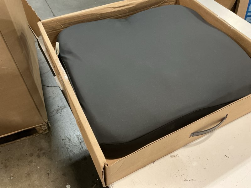 Condition photo showing Good Condition for ROHO Airlite Wheelchair Cushion, 18" x 16", Positioning Support, Easy Transfers, Comfortable Lightweight Seating, Durable, Removable Cover, Air and Foam, 250 Lb Weight Capacity, Elderly, Disabled