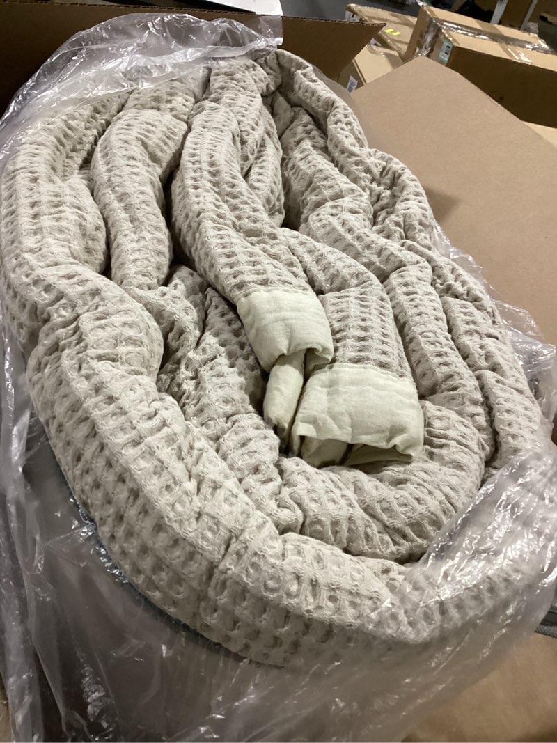 Condition photo showing As Is for CozyTide 100% Cotton Oversized King Bedspread 128"x120",Dark Khaki Waffle Weave Oversized King Quilt Set 3 Pieces Soft Lightweight Extra Large Farmhouse Bedding Coverlet for All Season Oversized King Plus 128x120 2-dark Khaki