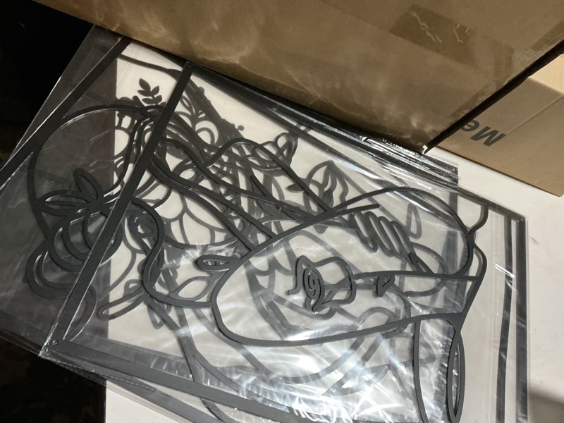 Condition photo showing Good Condition for Bakovity Black Metal Wall Art, Abstract Flower Line Sculpture, Black Minimalist Modern Wall Decor for Living Room, Bedroom, Bathroom (4 Pieces, 22.5x15.7 Inches) Black Elegant Style L Size 22.5 x 15.7 in