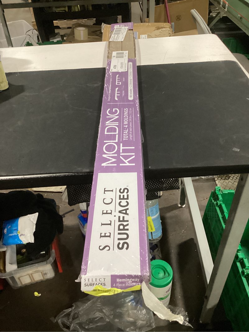 Condition photo showing Good Condition for select surfaces hemingway molding kit
