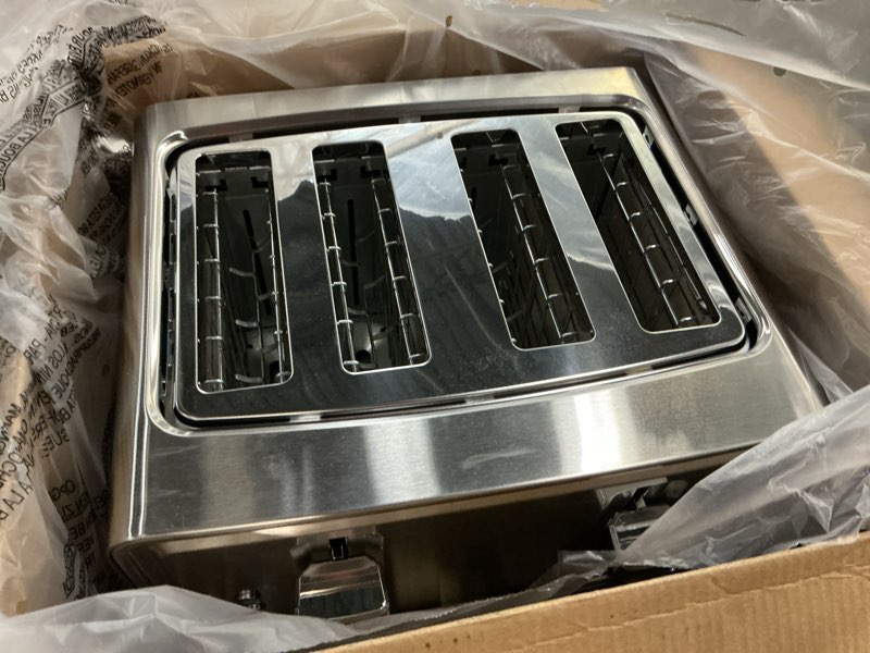 Condition photo showing Good Condition for black+decker 4-slice toaster, stainless steel, tr4900ssd