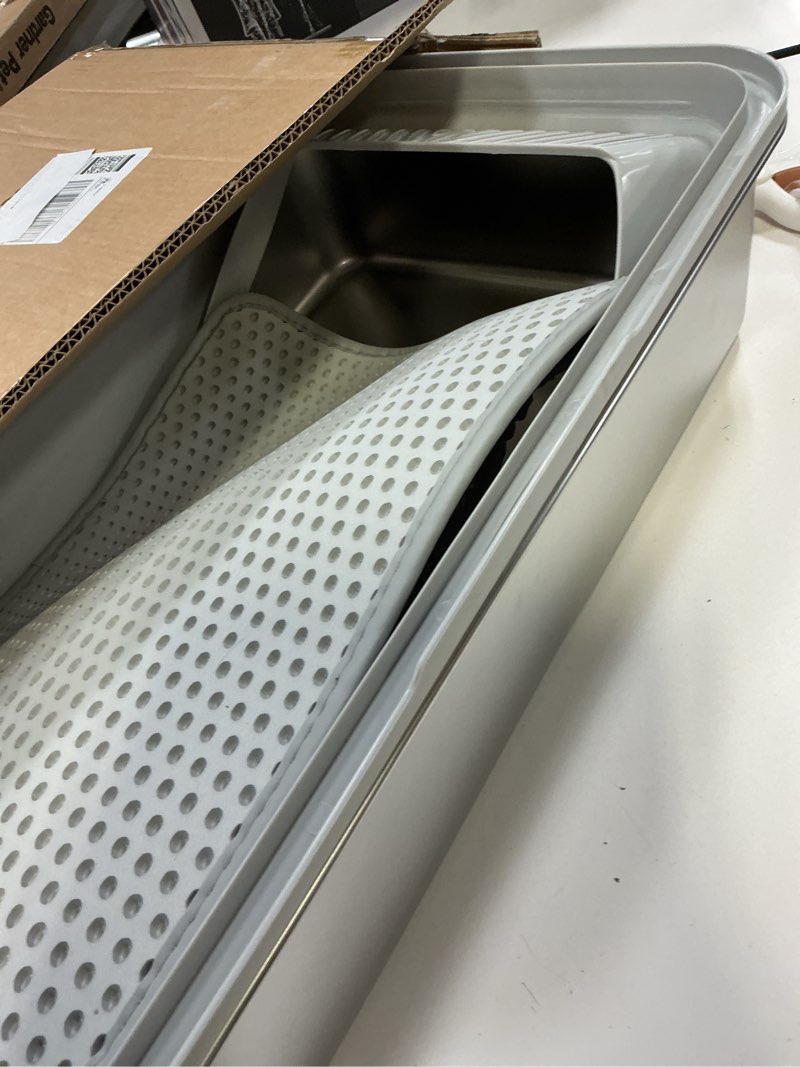 Condition photo showing Good Condition for Stainless Steel Litter Box | XL Enclosed Cat Litter Boxs with Lid for Big Cats | High Sided, Anti-Urine Leakage | Non-Stick Bottom & Includes Litter Mat & Metal Scoop X-Large Silver Gray