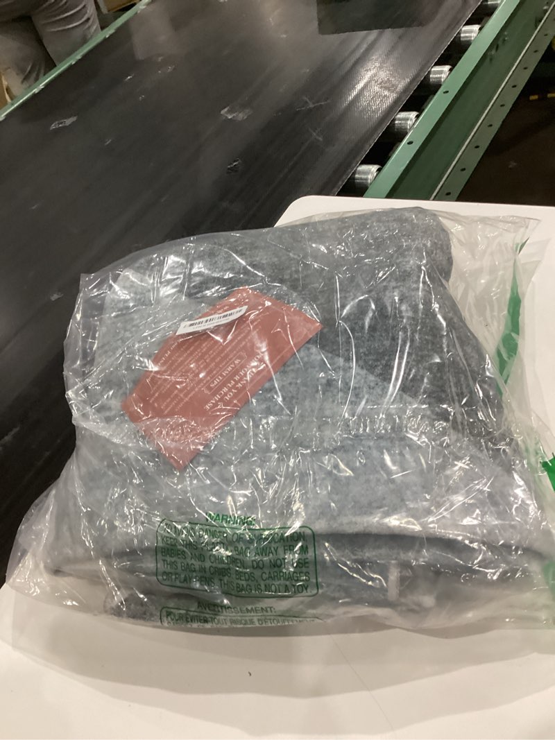 Condition photo showing Good Condition for Washable Modern Area Rug: 5x7 Geometric Area Rugs for Living Room & Bedroom with Non-Slip Backing Modern Geometric Carpet for Living Room Blue Grey 5'x7'. Blue/Grey 5x7