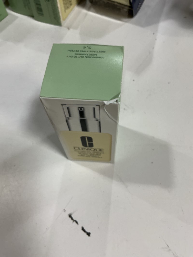 Condition photo showing New/Like New for Clinique 3-Step Dramatically Different Moisturizing Oil Free Gel For Combination Oily to Oily Skin Types