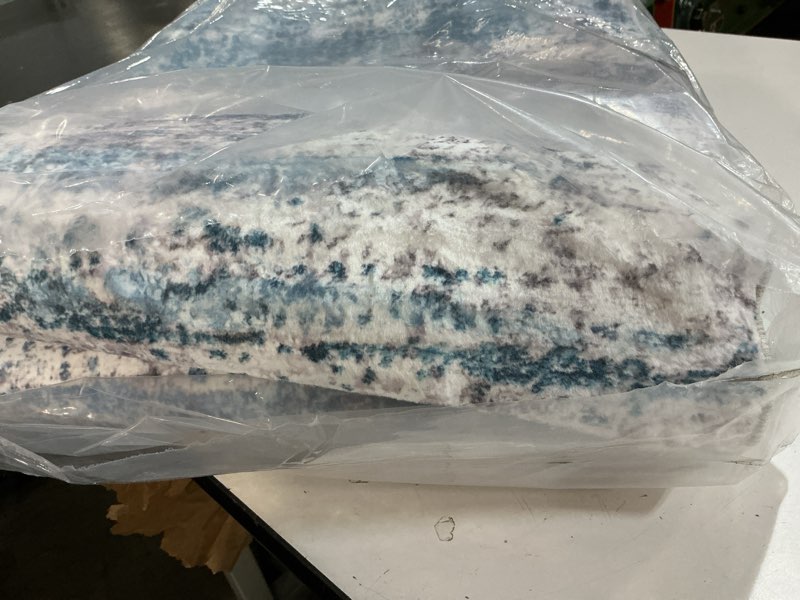 Condition photo showing Good Condition for Dripex Faux Rabbit Fur Rug 5x7 Fluffy Rugs for Living Room, Machine Washable Rugs for Bedroom,Non-Slip & Stain Resistant Contemporary Area Rugs Coastal Blue Floor Carpet for Nursery Kids Room Décor 5'x7' rectangular Coastal Blue