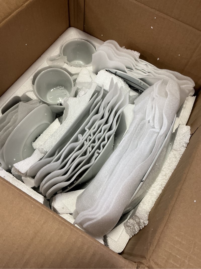 Condition photo showing Good Condition for veweet, series fiona, 30-piece dinnerware sets for 6, white dishes set with black and gray stripes, porcelain dinner set including dessert plates, soup plates, dinner plates, cups & saucers fiona 30-piece