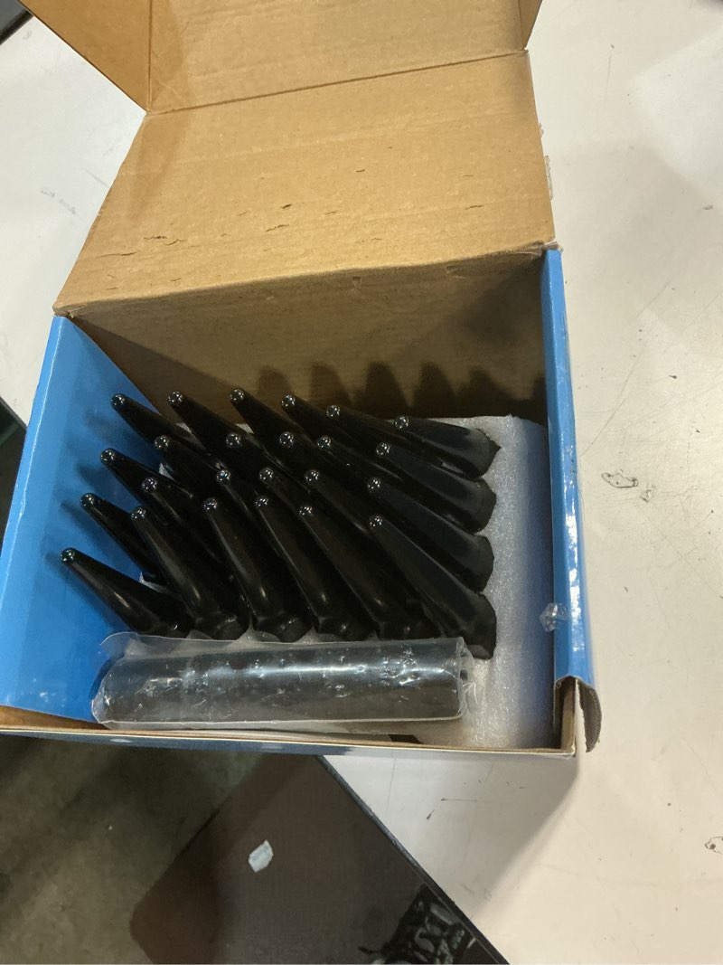 Condition photo showing Good Condition for set of 32, 14 mm x 1.5 wheel spike lug nuts, m14x1.5 conical bulge seat, closed end spiked lug nuts with 1 socket key for silverado sierra 2500 3500, f250 f350 aftermarket wheel black m14x1.5 black 32