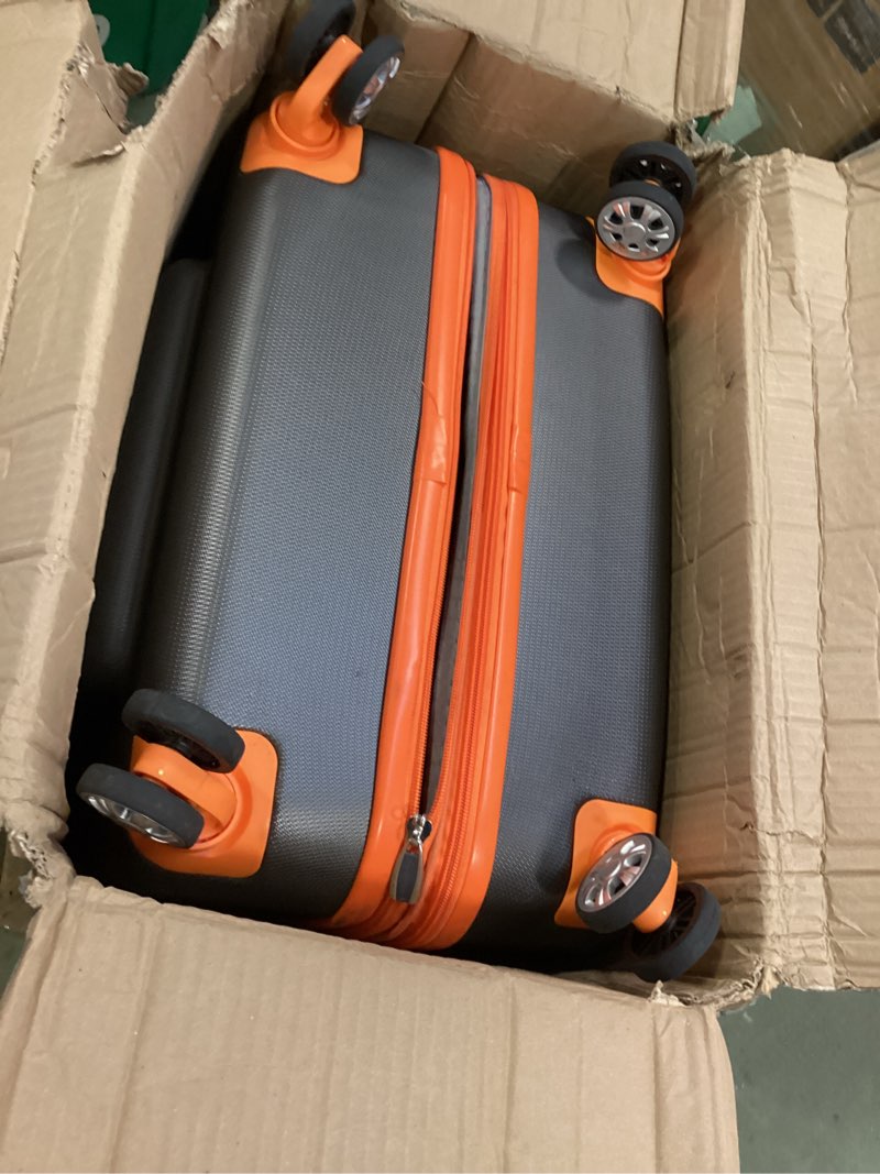 Condition photo showing Good Condition for Rockland Melbourne Hardside Expandable Spinner Wheel Luggage, Charcoal, 2 Piece (20/28)