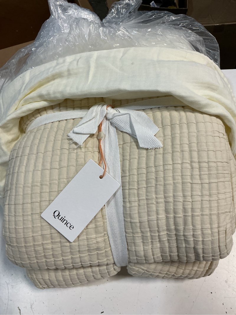 Condition photo showing New/Like New for quince organic ribbed cotton coverlet set, full/queen, ivory