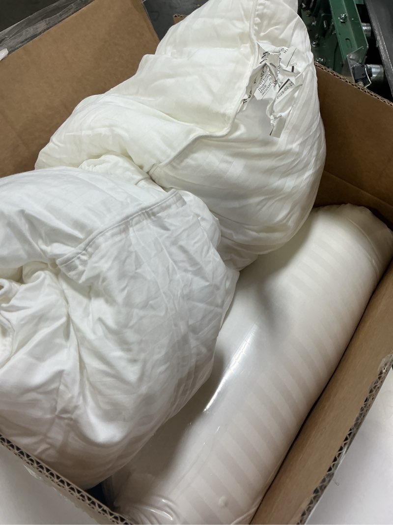 Condition photo showing Good Condition for Beckham Hotel Collection Bed Pillows Standard/Queen Size Set of 2 - Original Soft Down Alternative Pillow for Sleeping - Soft Support for Back, Stomach or Side Sleepers Queen / Standard White