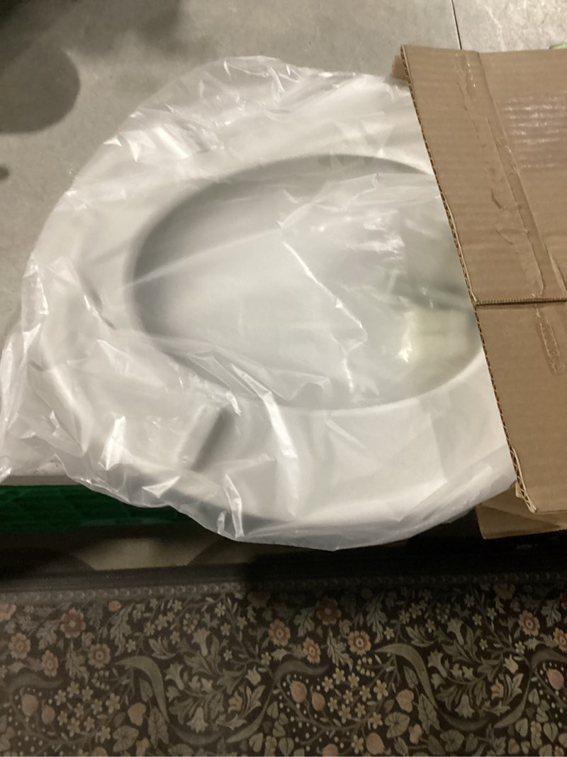 Condition photo showing New/Like New for Mayfair Cameron White Toilet Seat, Heavy Duty Wood, Easy Clean, Made in USA, Round White Round