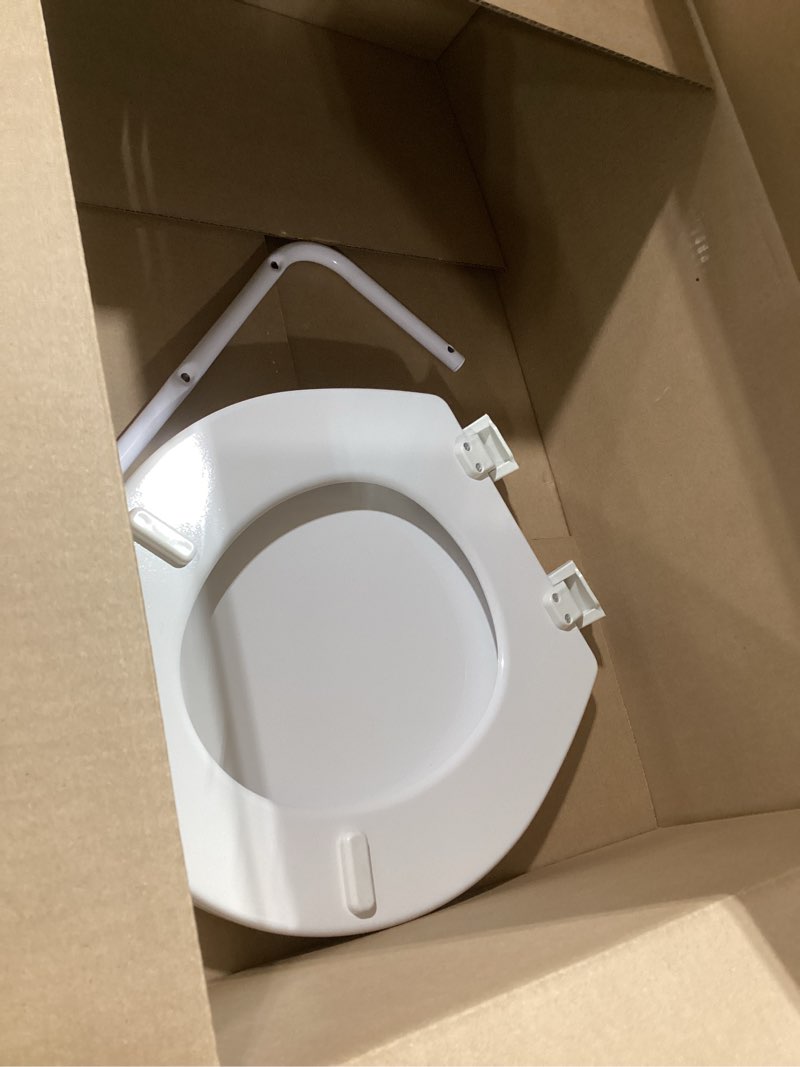 Condition photo showing As Is for bemis 500ec 390 toilet seat with easy clean & change hinges, 1 pack round, cotton white