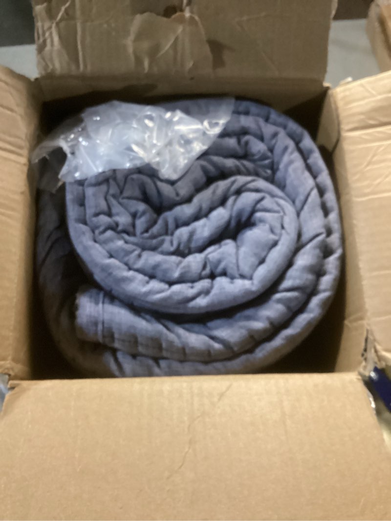 Condition photo showing Good Condition for levtex home - cross stitch quilt set - 100% cotton - king/cal king quilt (106x92in.) + 2 king shams (36x20in.) - grey quilt with white contrast stitching