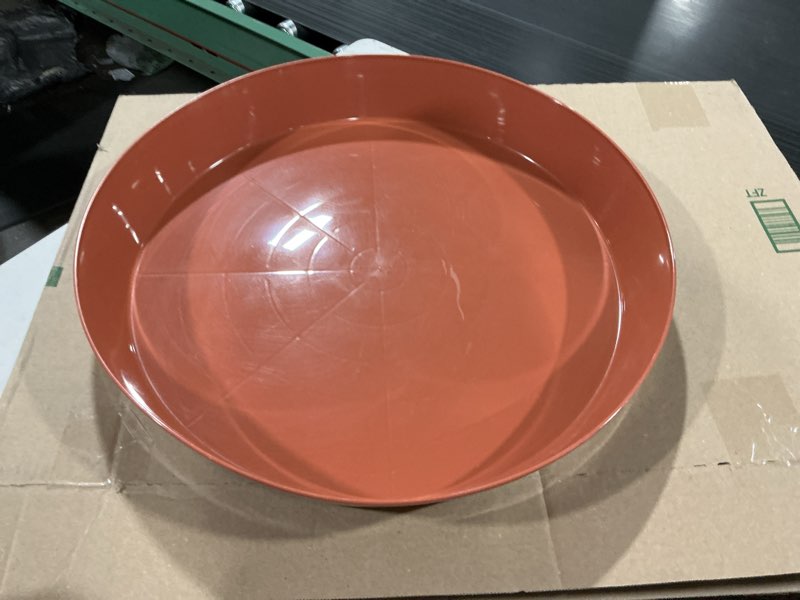 Condition photo showing Good Condition for the hc companies flower pot saucers - plastic plant saucer for outdoors & indoors - traditional design plant pot trays for water drainage - durable & stylish round plant tray