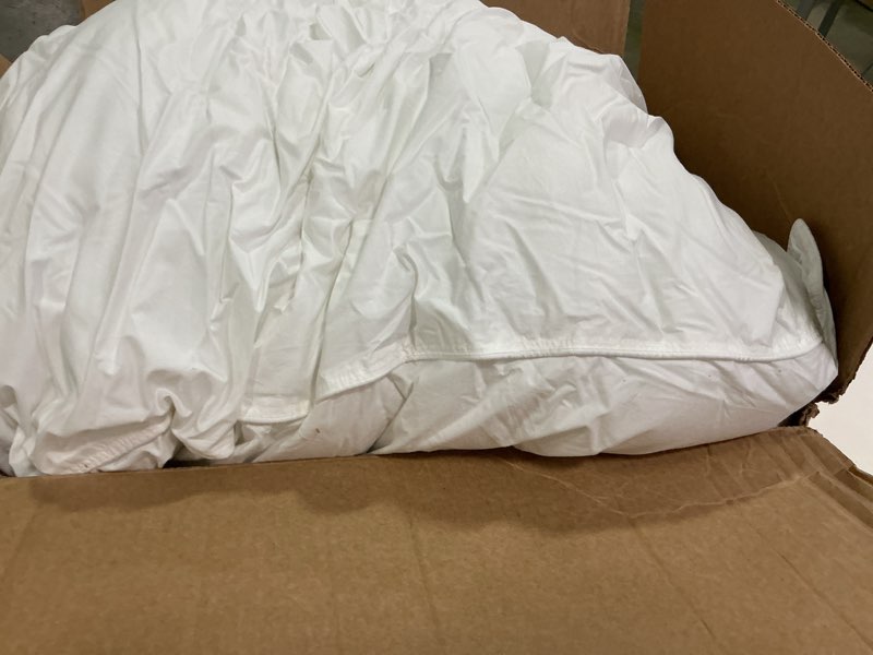 Condition photo showing Good Condition for Casper Sleep Original Pillow for Sleeping, King, White King Single Pack 2 pack ). 