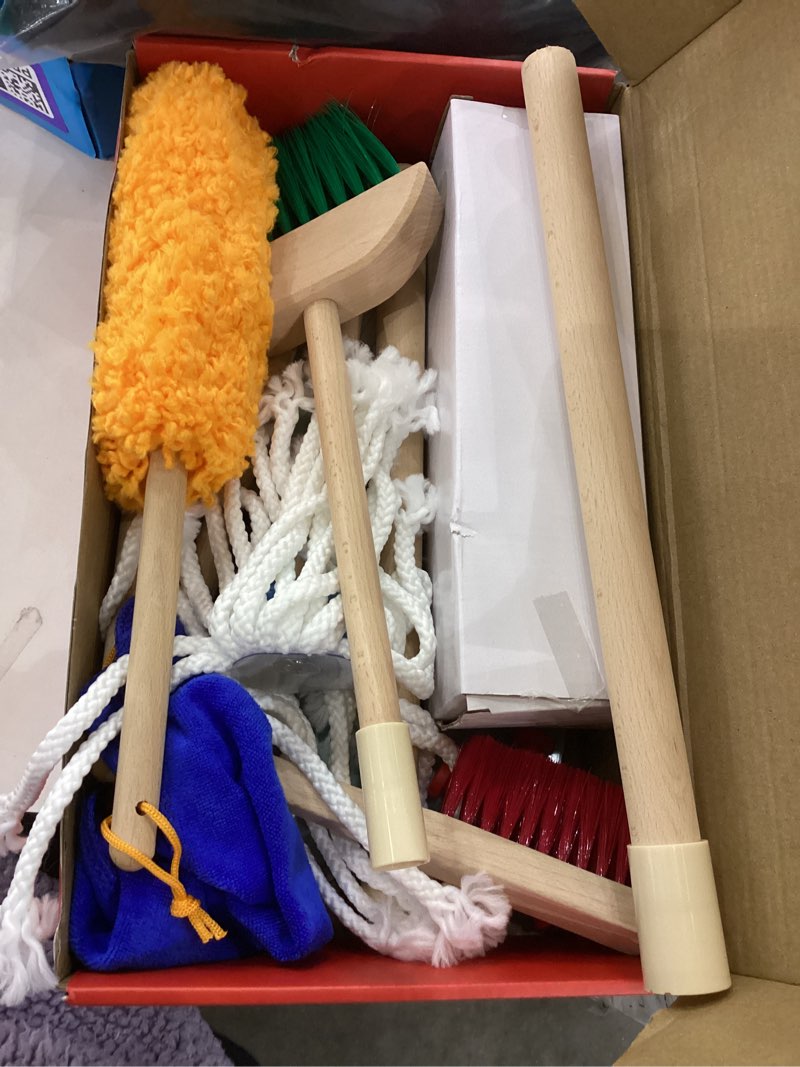 Kids Cleaning Set with Electric Vacuum Cleaners, Wooden Pretend Play Housekeeping Set, Toddler Clean