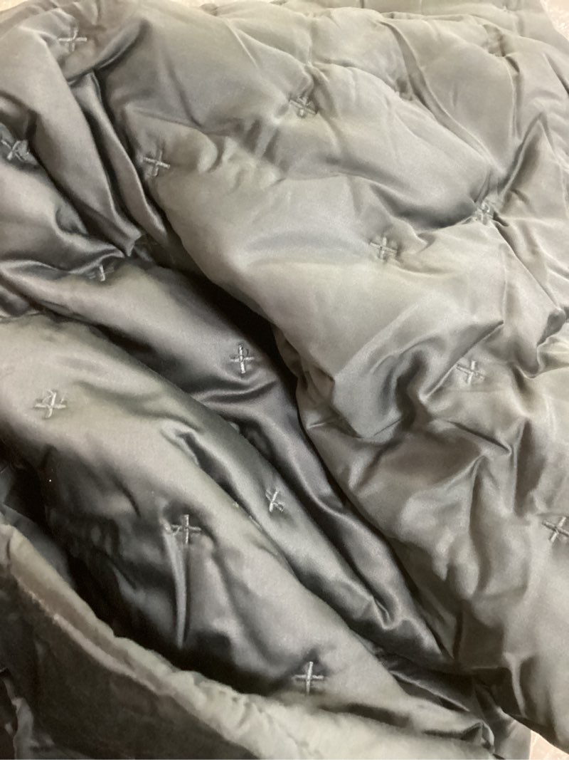Condition photo showing Good Condition for bamboo dream quilt, king/cal king, nightfall