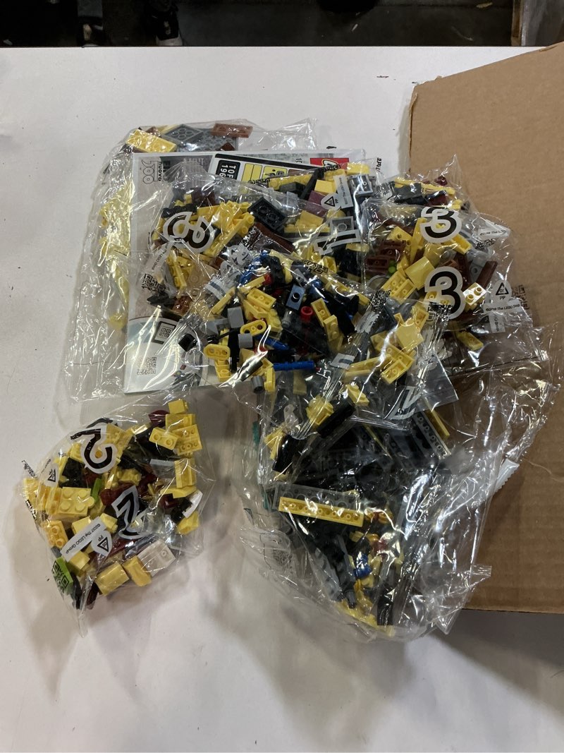 Condition photo showing New/Like New for lego creator expert fiat 500 10271 toy car building set for adults and fans of model kits sets idea (960 pieces) frustration-free packaging