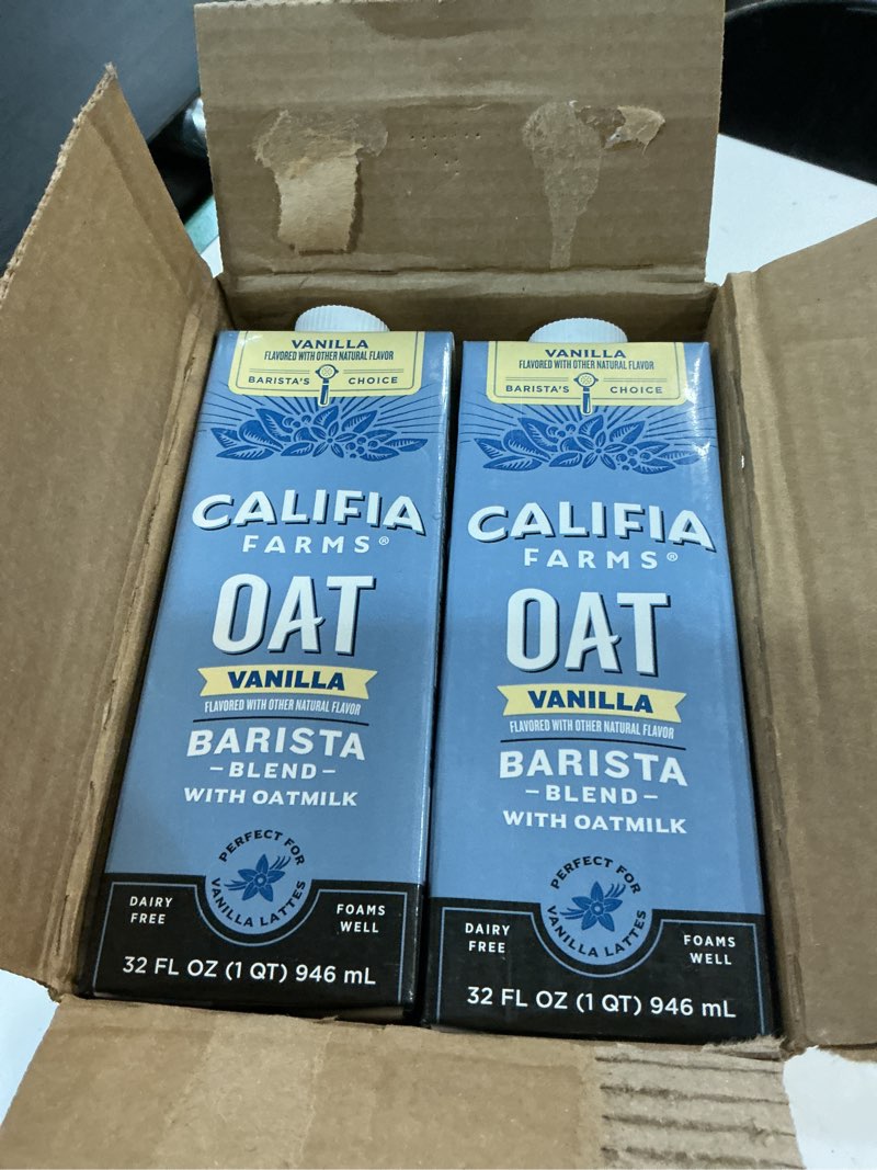 Condition photo showing item condition for (Best IF USED BY :14/02/2026) Califia Farms – Vanilla Oat Barista Blend Oat Milk, 32 Oz (Pack of 6), Shelf Stable, Dairy Free, Plant Based, Vegan, Gluten Free, Non GMO, Milk Frother, Creamer, Blue Oat Barista - Vanilla