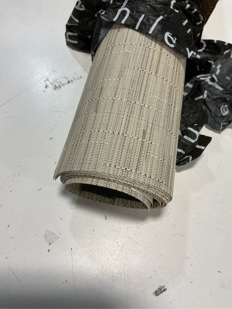 Condition photo showing New/Like New for chilewich bamboo placemats set of 4 - woven rectangle placemats - reusable, stain-resistant, indoor/outdoor tabletop protection - 19" x 14" - oat oat 14"x19"