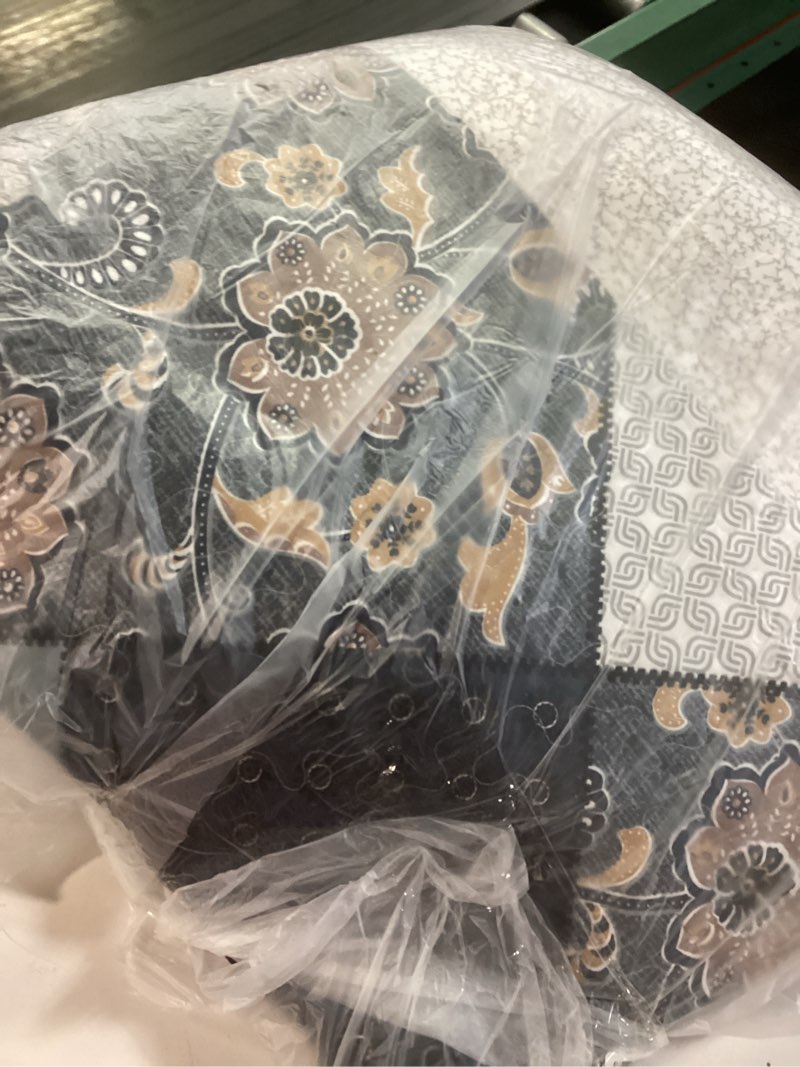 Condition photo showing New/Like New for enjohos california king quilt sets oversized 128x120, 3 pcs navy blue plaid floral cal king bedspread coverlet set for all seasons, patchwork reversible bedding set blue flower plaid california king