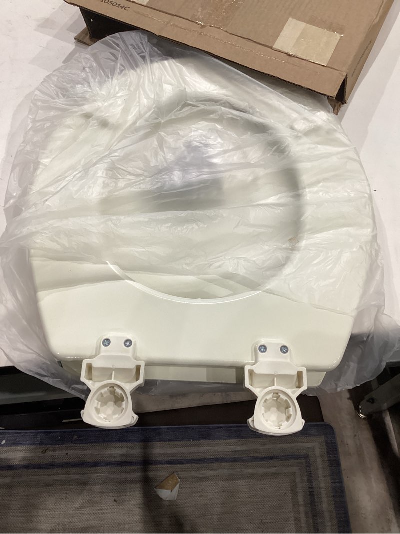 Condition photo showing Good Condition for bemis 500ec durable wood toilet seat with easy clean hinges, made in usa, round, biscuit biscuit round
