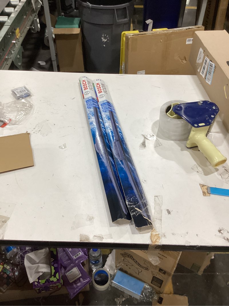 Condition photo showing Good Condition for Bosch ICON 24 Inch Wiper Blade