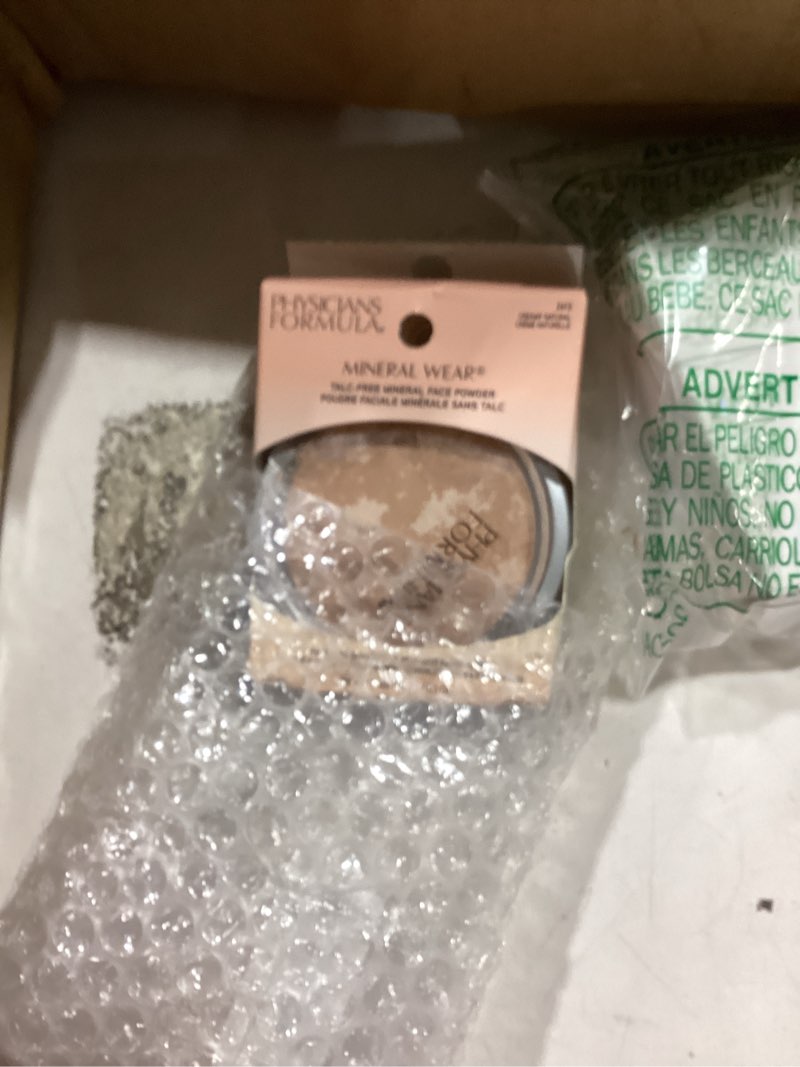 Condition photo showing New/Like New for creamy naturalphysicians formula mineral wear talc-free mineral airbrushing pressed powder translucent | dermatologist tested, clinically tested 1- translucent