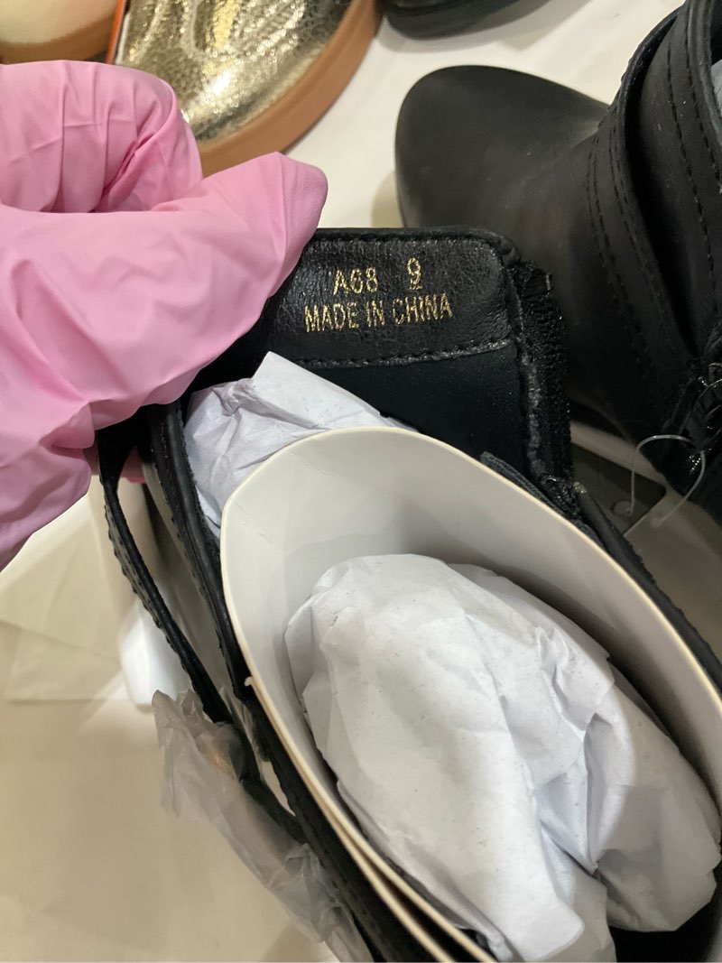 Condition photo showing Good Condition for Small black boots