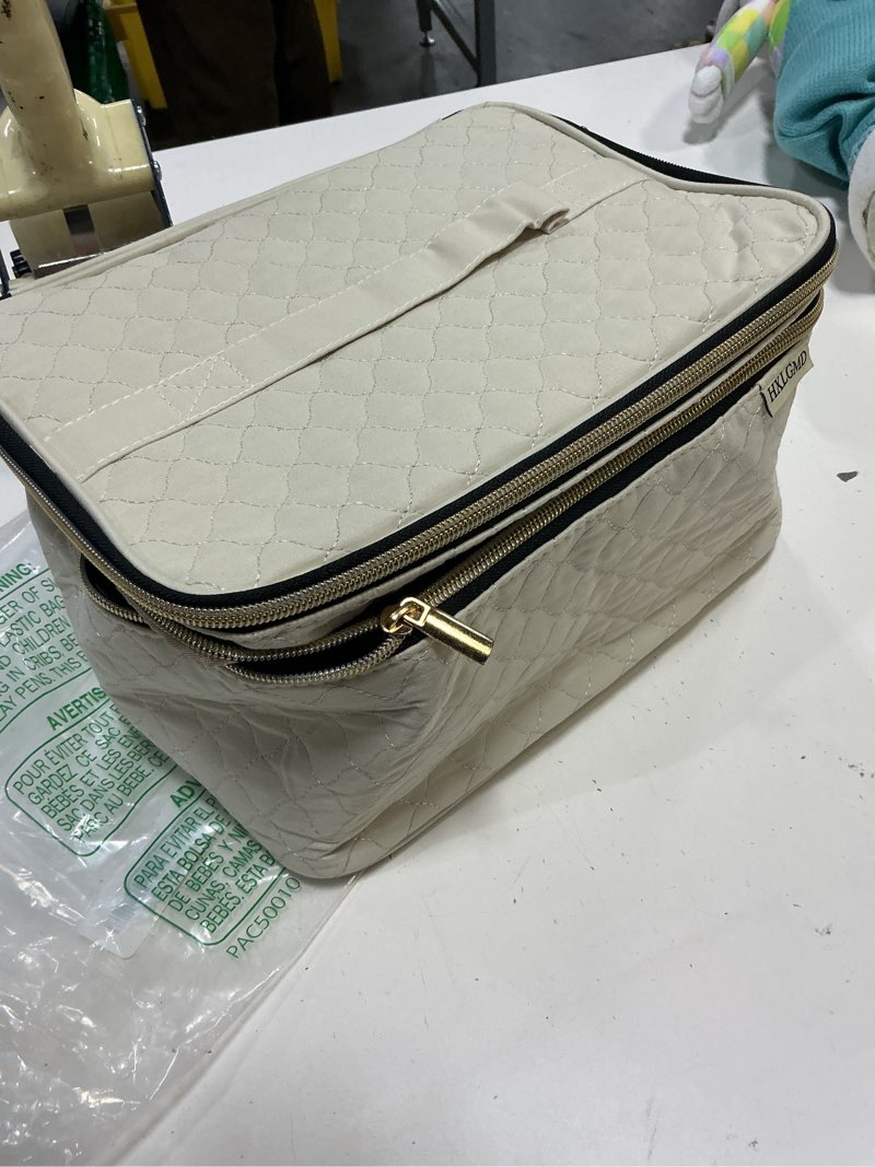 Condition photo showing New/Like New for glint & glide travel makeup bag with mirror-hanging toiletry large capacity, organizer toiletries bag, portable cosmetic case for women and girls, pink