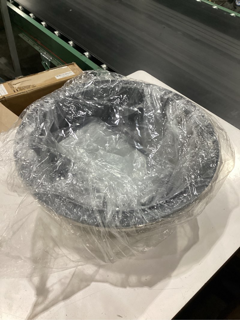 Condition photo showing New/Like New for stainless steel cat litter box with lid, extra large 11.8" high side round metal litter pan with litter scoop & litter box step, durable, odor control, easy clean for xl/xxl big cats & multi-kitty silver(1 pack) 18.5"l*18.5"w*11.8"h